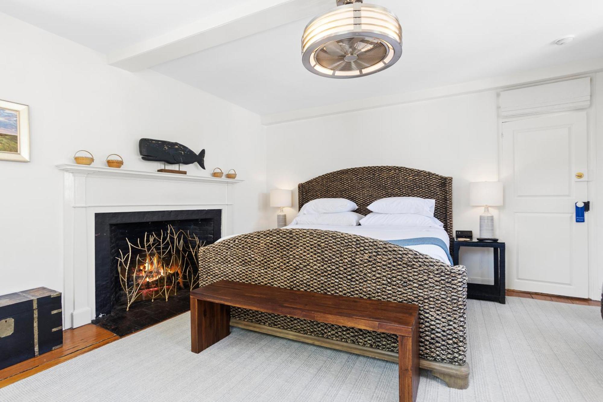 Carlisle House Inn Нантакет Экстерьер фото