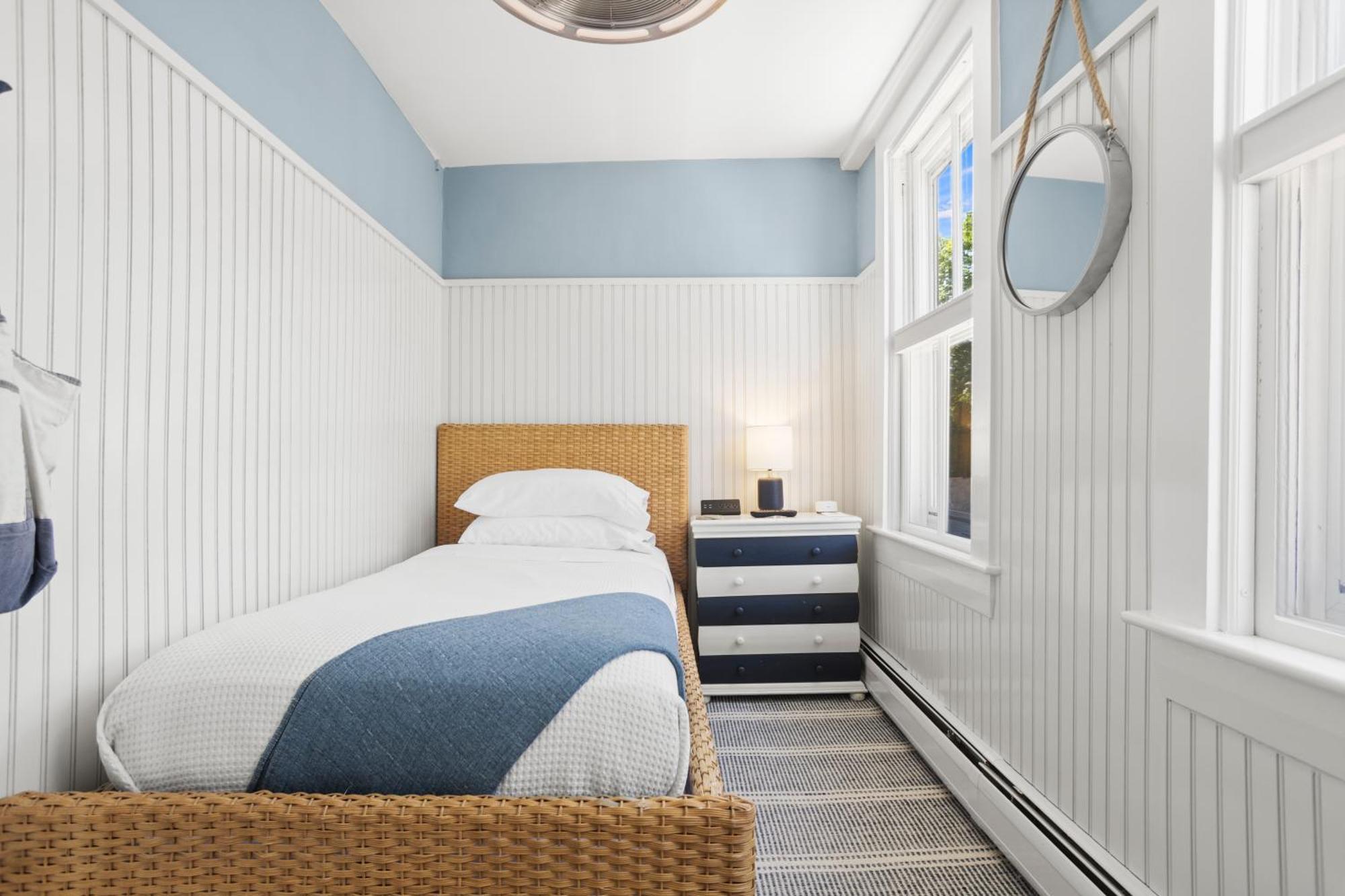 Carlisle House Inn Нантакет Экстерьер фото